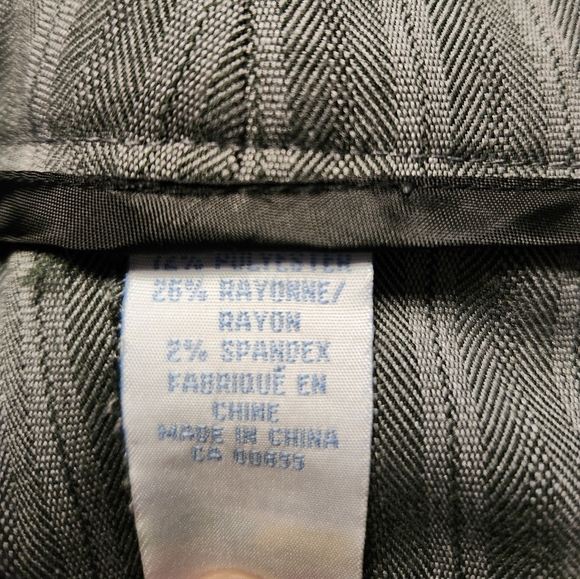 Women's dress pants. Size 13 - Picture 5 of 7